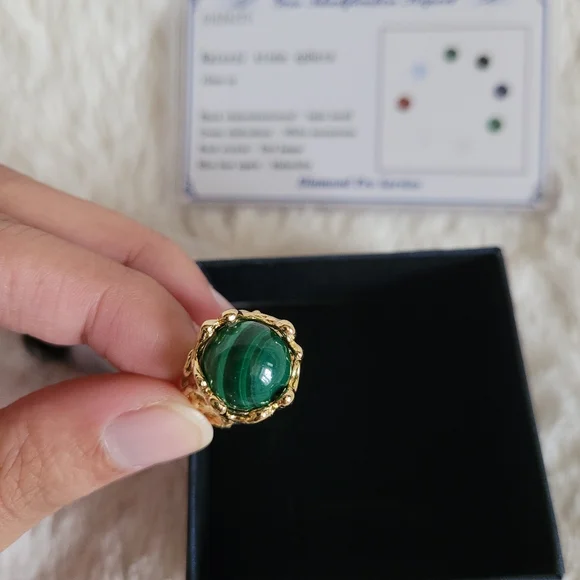 💐SOLD ❤️ K18 Japan gold ring with 8 natural stones💐 - Picture 2 of 12